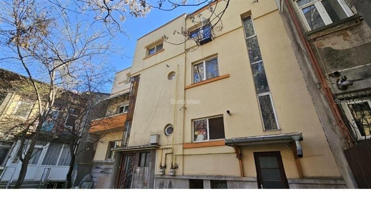 Apartament 3 camere in vila etajul 1+2 camere amenajate la mansarda, zona Emines - 2