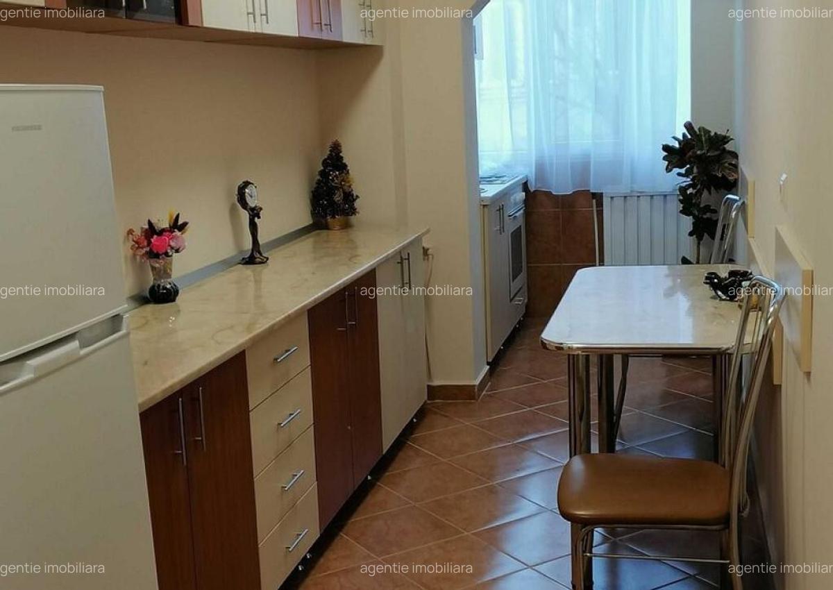 Apartament cu o camera, decomandat - 2