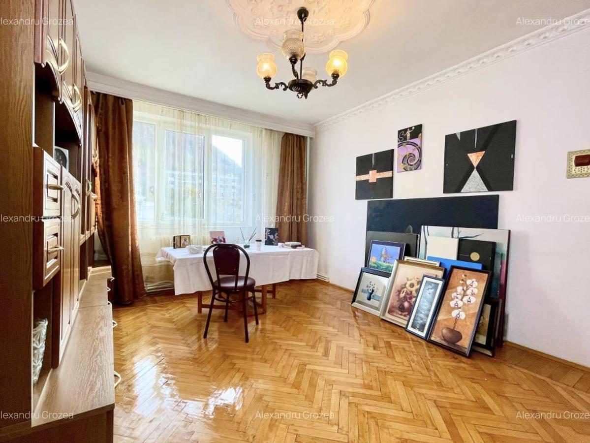 Apartament 3 camere central de neratat - 1