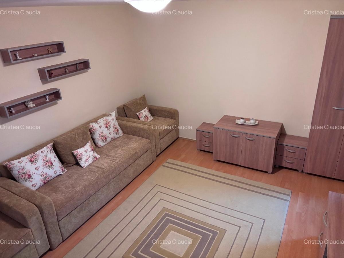 Vând apartament 3 camere Nufarul Oradea - 2