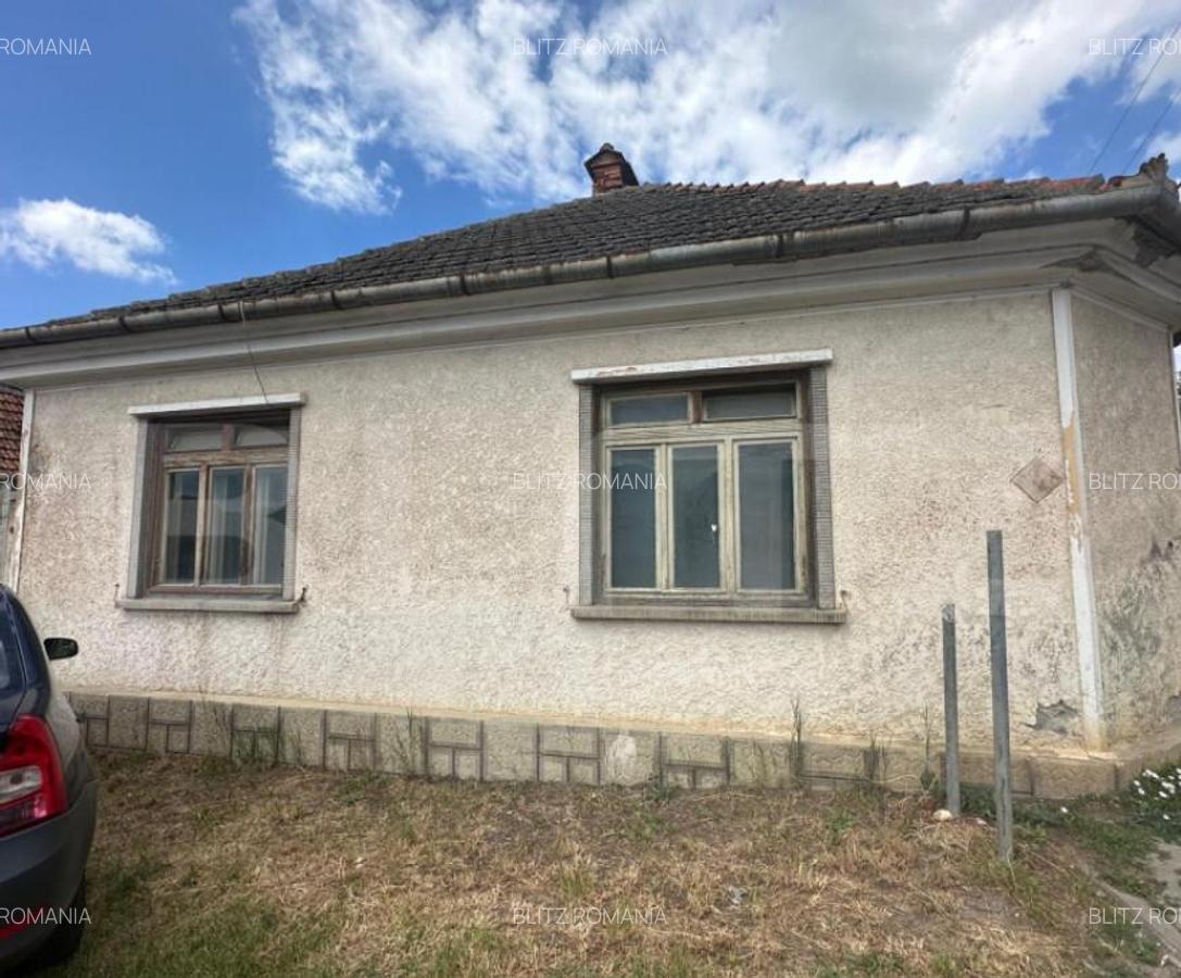 De vanzare teren generos cu casa, zona centrala, Sacele - 7