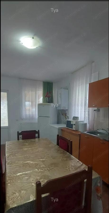 Vindem Casa la Satulung - 4