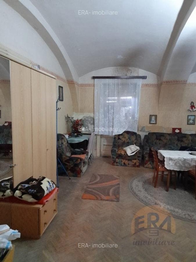 Apartament cu 2 camere semidecomandat, mobilat în Central - 2