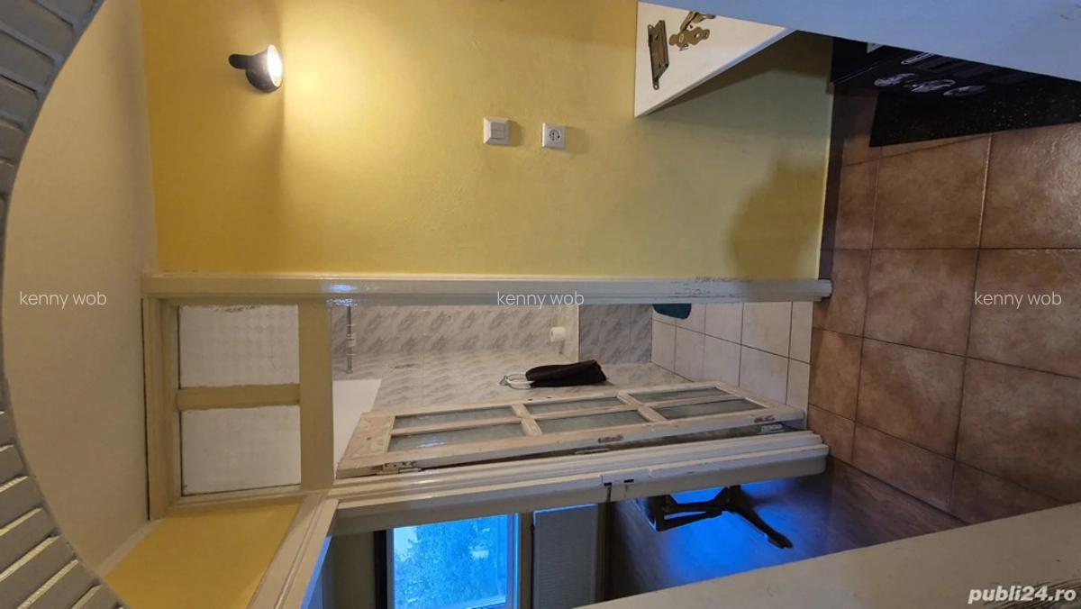 Vand apartament cu 3 camere, situat la etajul 2 din 4, in zona Lipovei - 5