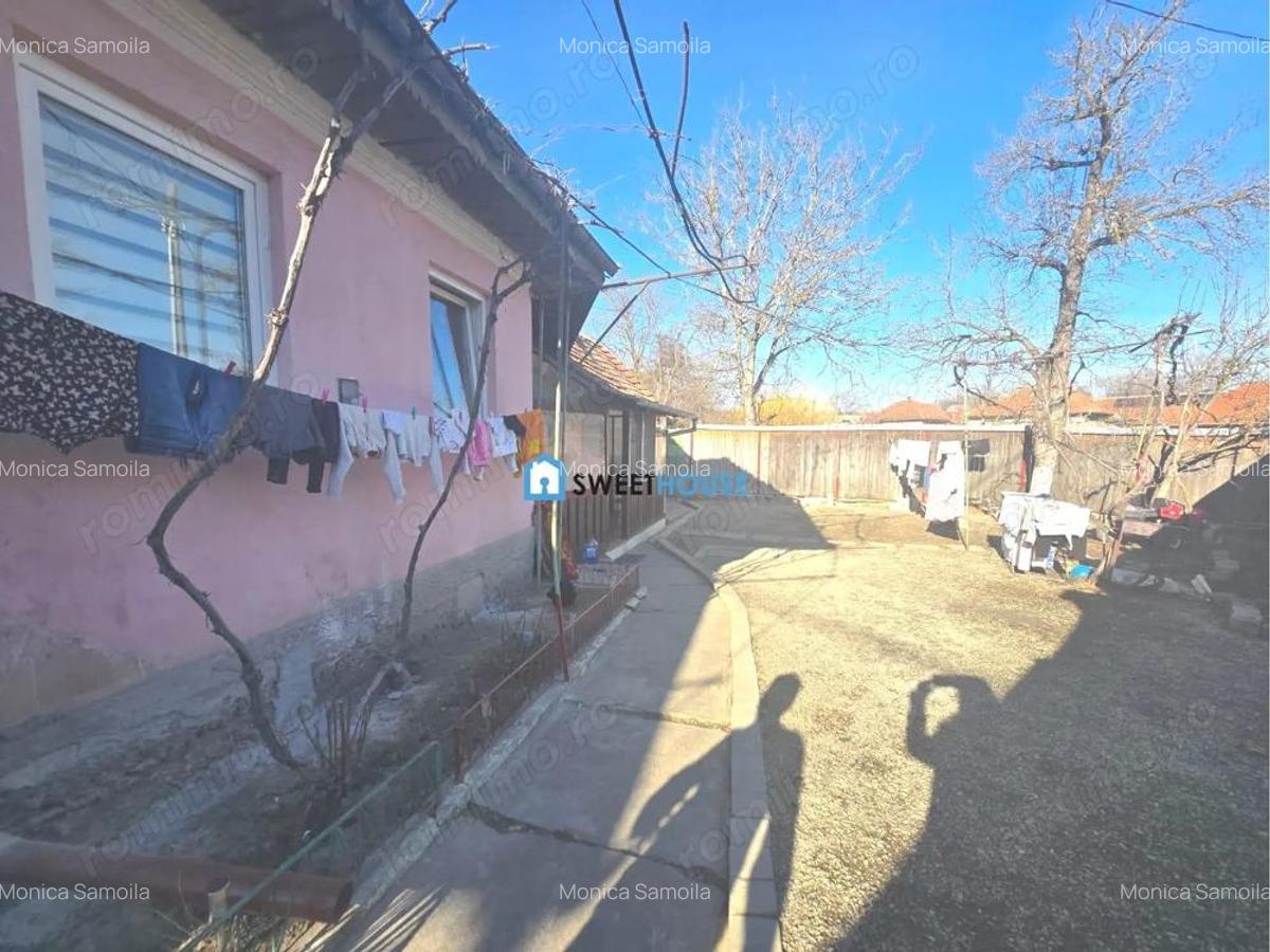 Casa de vanzare in zona centrala Oltet - 4