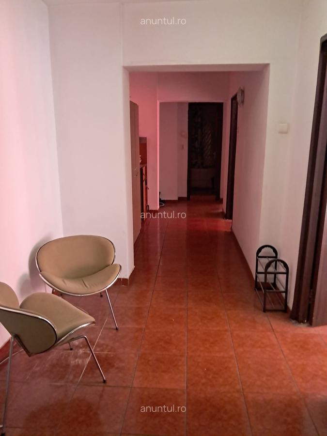 Metrou Gorjului, Apartament 3 Dormitoare 80 mp, 2 Bai, Bloc Reabilitat, AC - 3