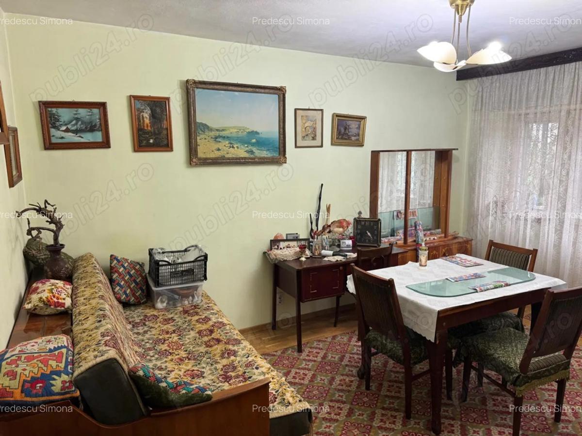 Vand apartament cu 3 camere, decomandat, in zona Canta Ia?i, etaj 1. - 5 Vand apartament cu 3 camere, decomandat, in zona Canta Ia?i, etaj 1. - 5