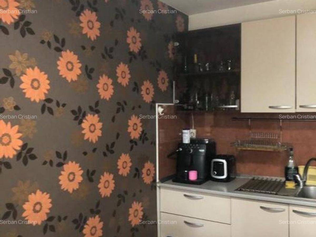 Afumati vila 8 camere , teren 1300 mp , piscina - 19