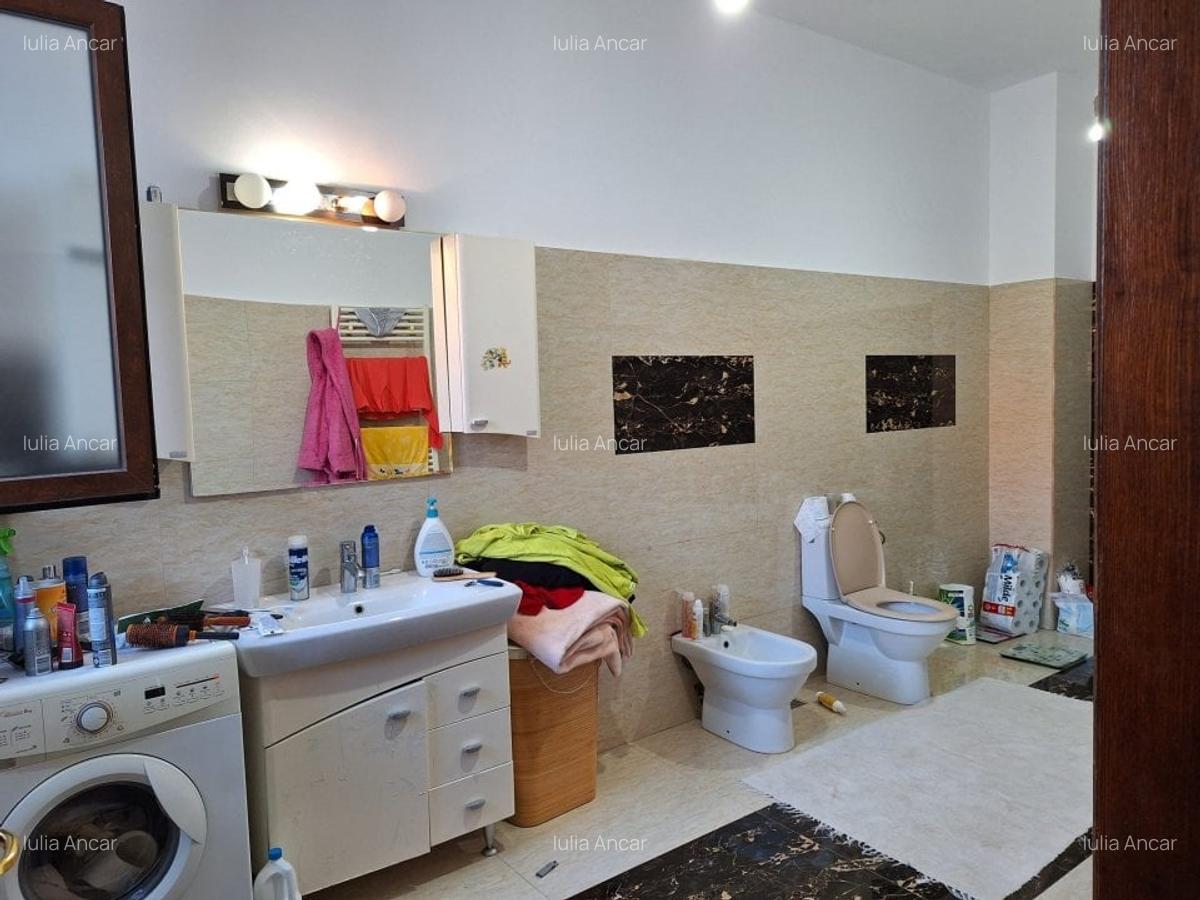 Resedinta deosebita,constr 2012,parc Carol 10min,7 camere,7 bai,2 locuri parcare - 7