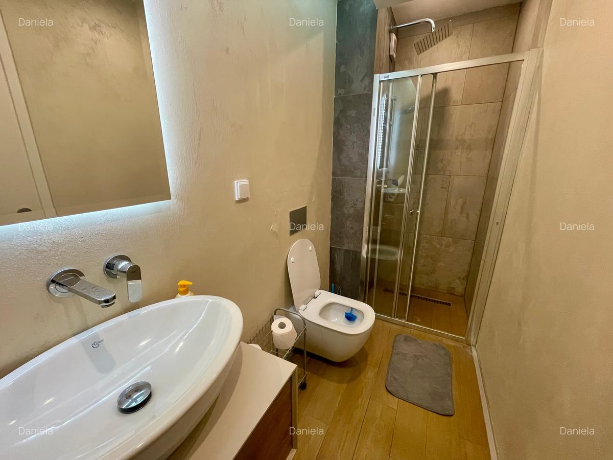 Inchiriere apartament 3 camere bloc nou zona Tractorul - 10