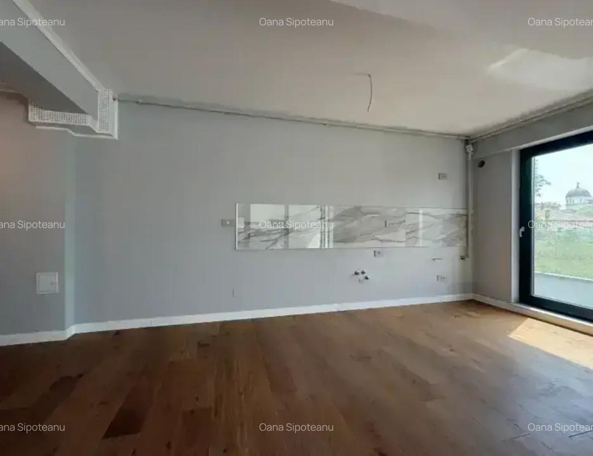 Unirii I Apartament 4 camere I 2 TeraseI 2 Locuri ParcareI Bloc nou I comision 0 - 4