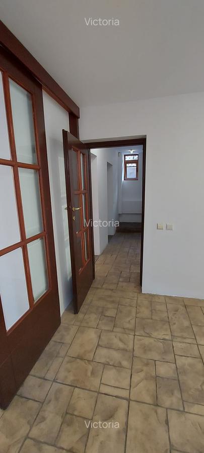 P-ta Alba iulia -strada cu Magnolii,5 camere,renovata,libera,vila eleganta - 29