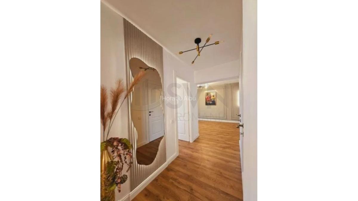 Apartament cu 2 camere decomandat în P-ța Victoriei - 3