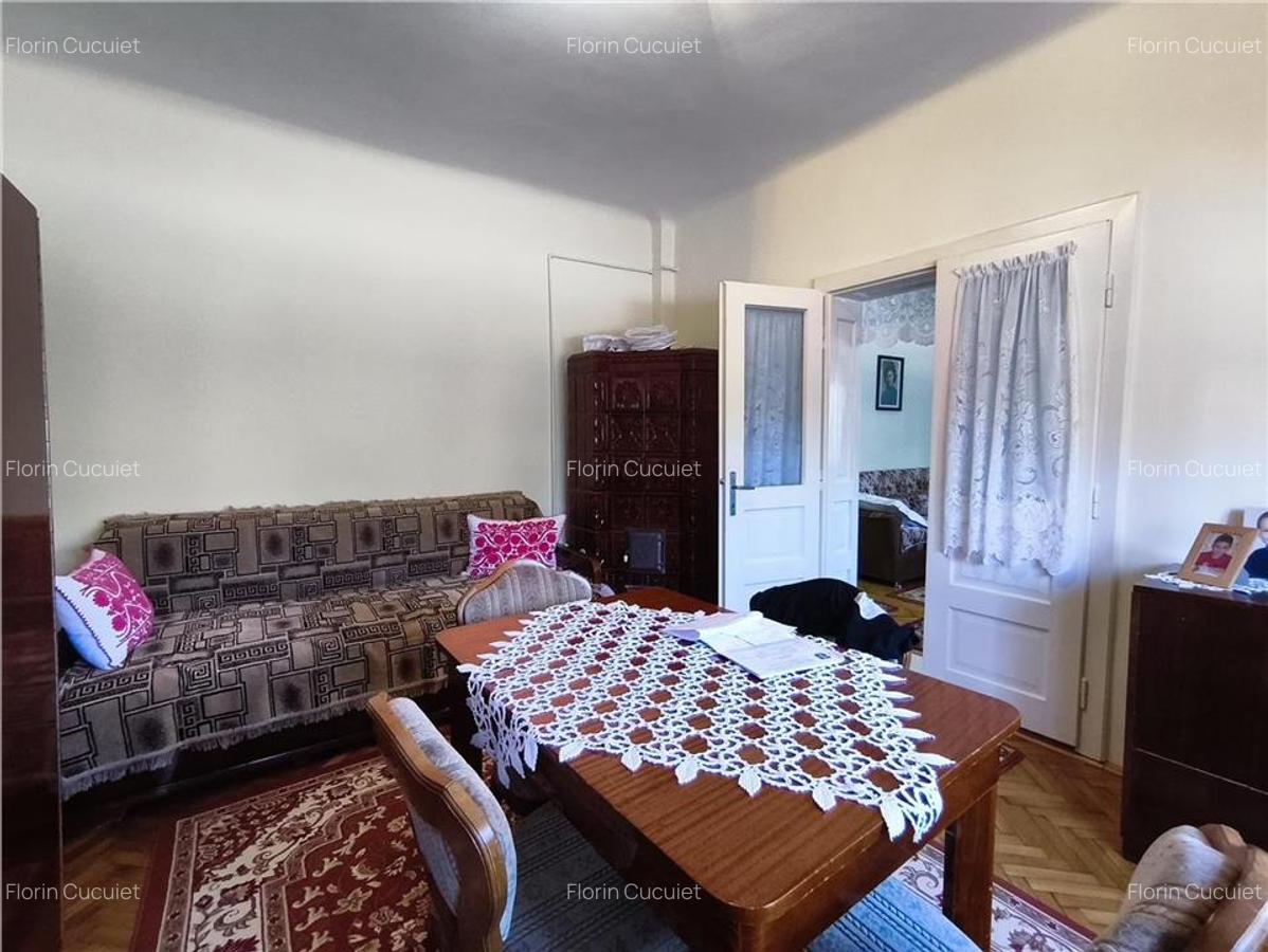 Casa pe un nivel renovata,curte individuala teren 780mp - 8