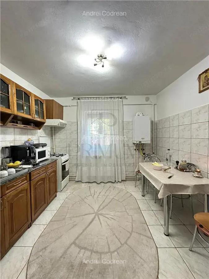 Buziasului - 2 Camere - Centrala termica proprie - Foarte spatios - Bloc anvelopat - 3