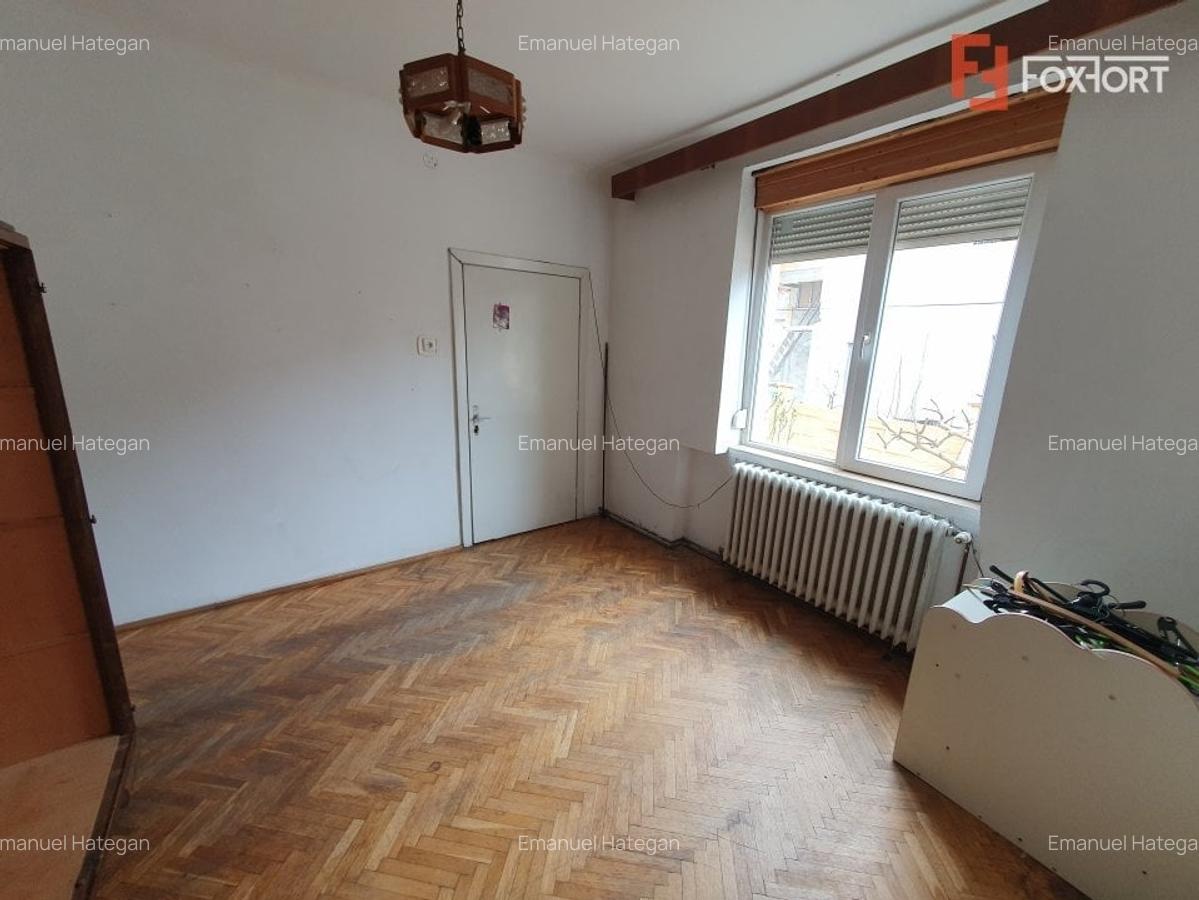 Casa individuala cu 6 camere si teren de 500 mp - zona Kiriac - 28