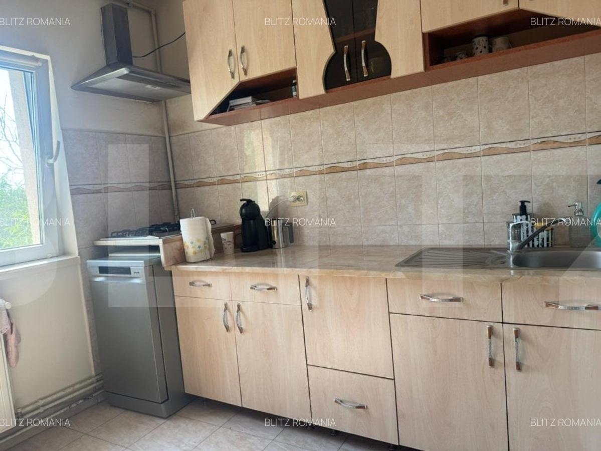 Apartament de vanzare, cu 3 camere, 73 mp, Soarelui - 3