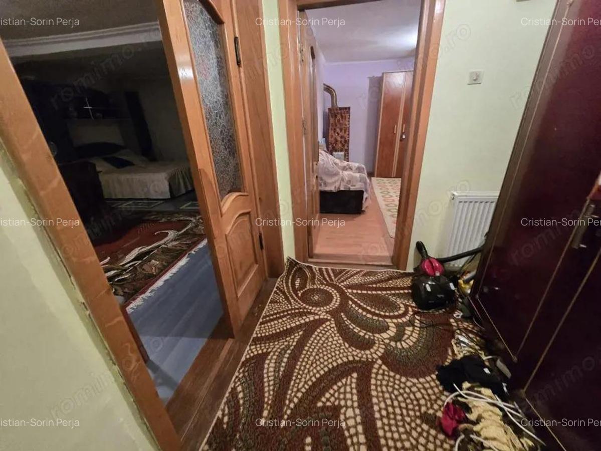 Casa ?i teren intravilan in suprafa?a de 1730 mp, Maracineni - 3