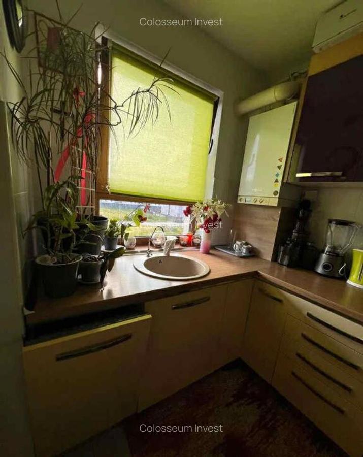 Apartament 2 camere, decomandat - zona Tractorul - 11