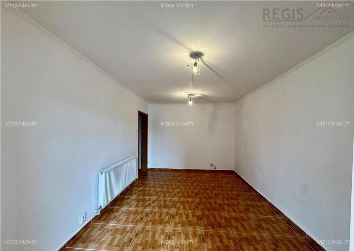 Spatiu comercial de inchiriat cu vitrina si - 3