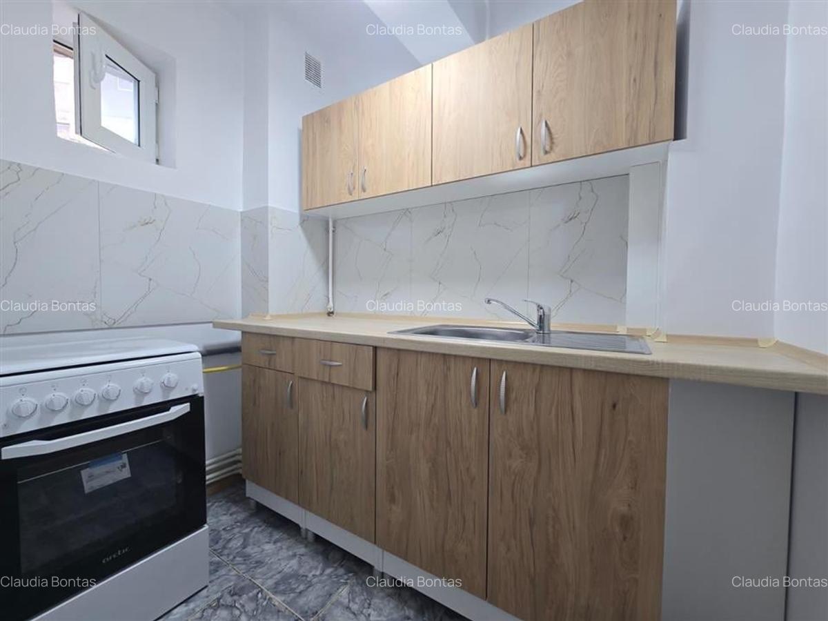 Inchiriere Apartament cu 1 camera Baza 3 - 3