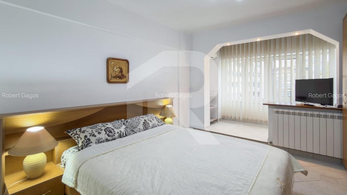 Vanzare apartament 3 camere – Ultracentral, Bloc Scala, Bd. Magheru - 8