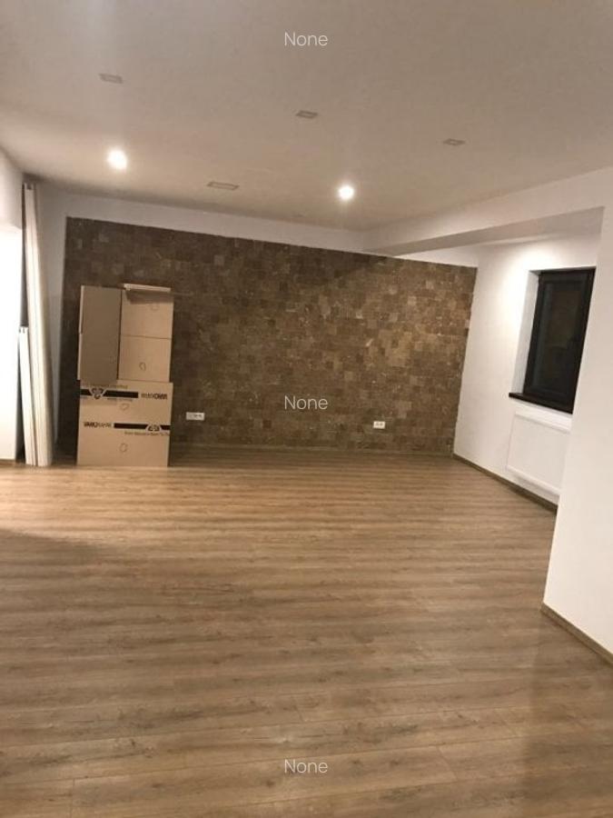 Casă cu 4 camere în Central - 15