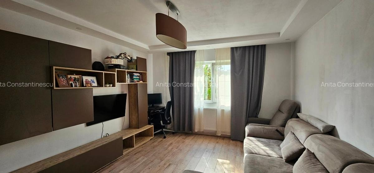 De vanzare apartament cu 3 camere 2 bai intrare Racadau - 12