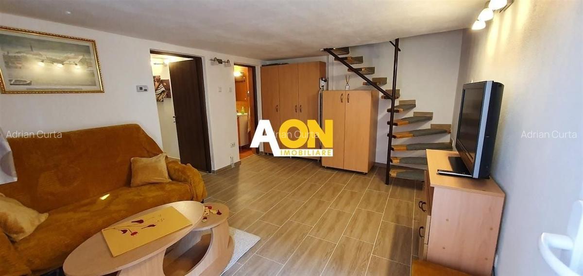 Apartament cu 3 camere, parter + mansardă, decomandat, zona Cetate - 2