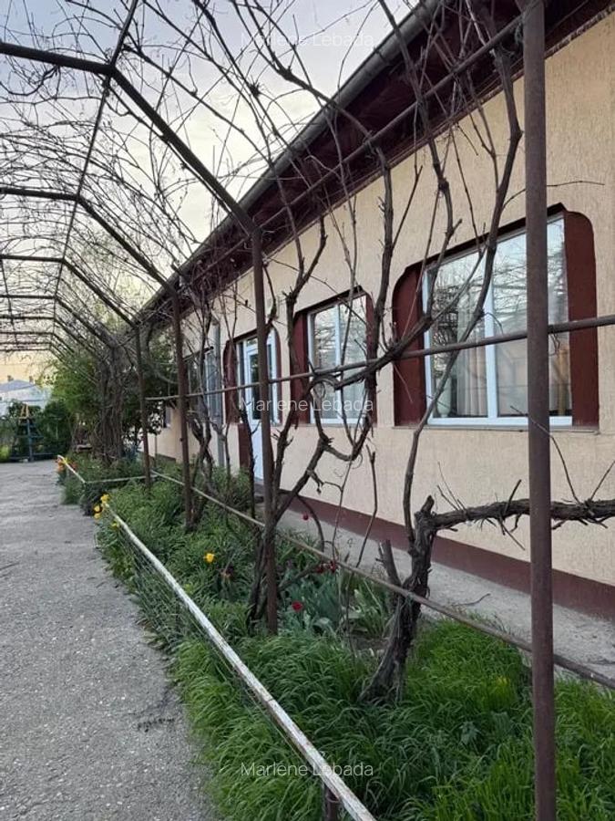 Casă cu 4 camere și teren de 928 mp - Vărăști, Giurgiu - 2