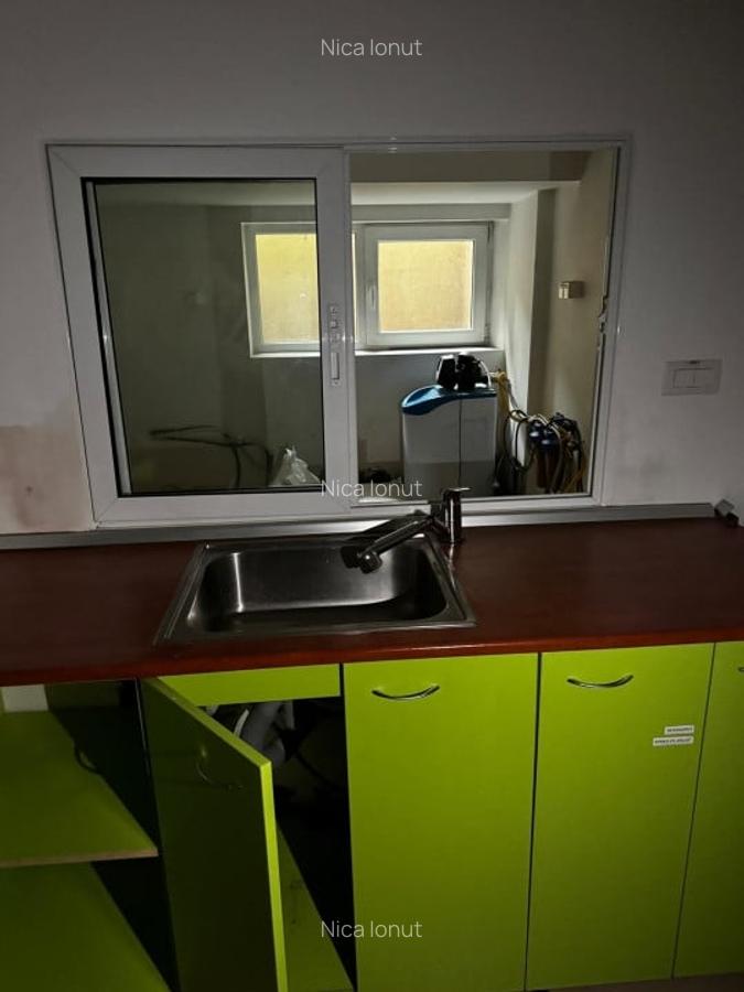 Spatiu comercial pe 2 nivele 700mp cu 20 incaperi si 10 bai pretabil clinica - 20