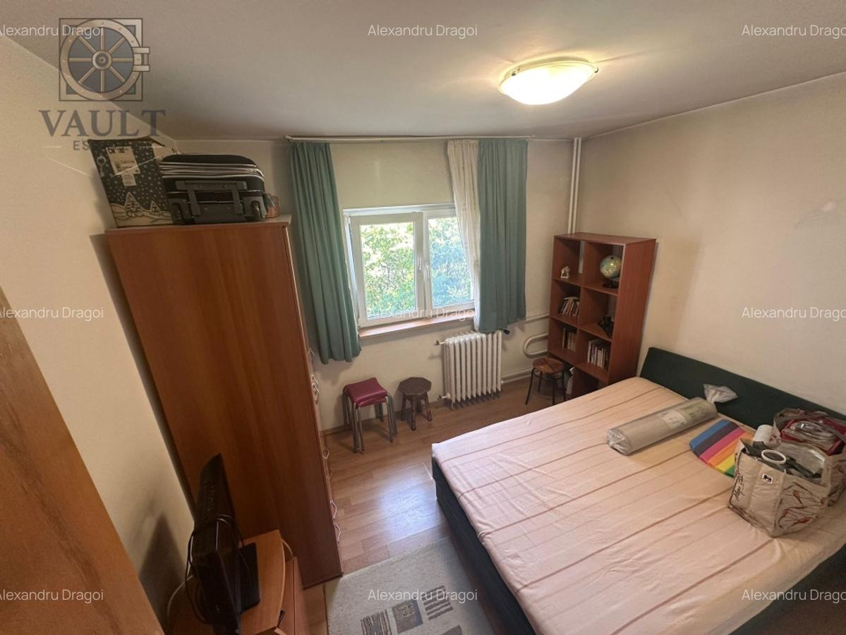 Apartament 3 camere- Decomandat- Titulescu -Piata Victoriei - 7