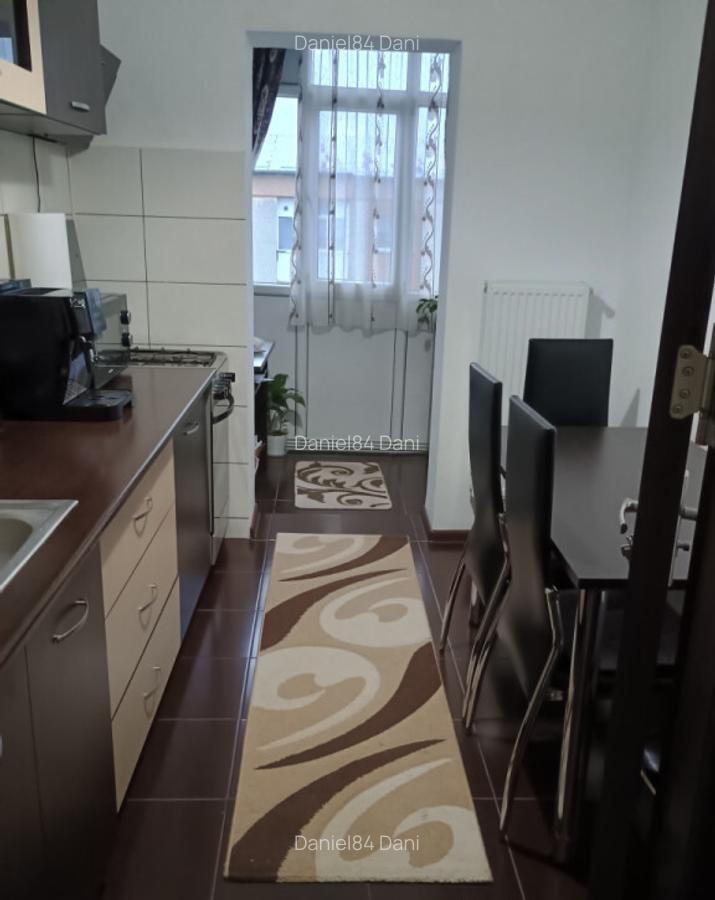 Prima inchiriere apartament 2 camere Valea Ro?ie - 11