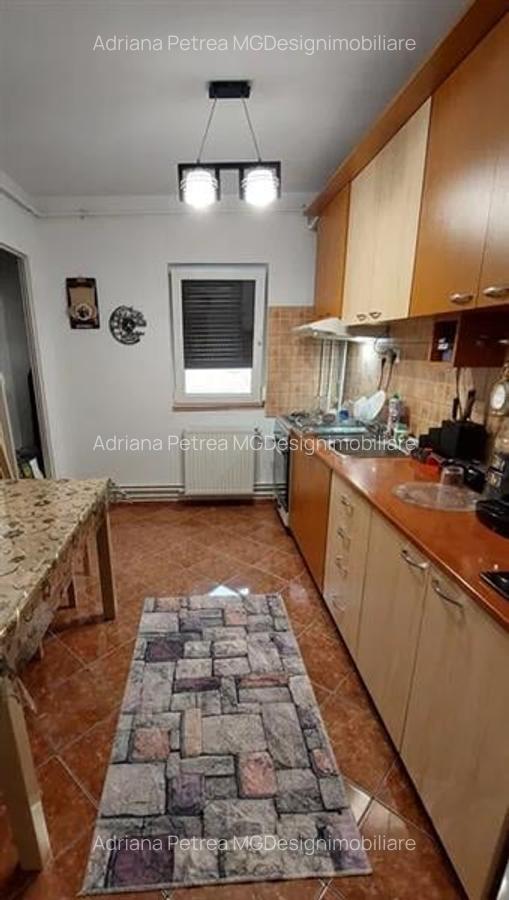 Apartament cu 3 camere semidecomandat în Lugojului - 2