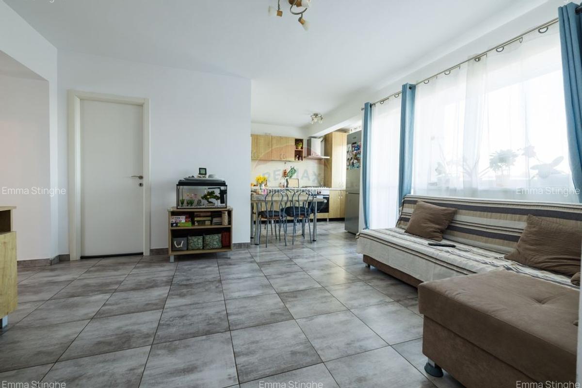 Apartament cu 3 camere decomandat, mobilat în Sânpetru - 1