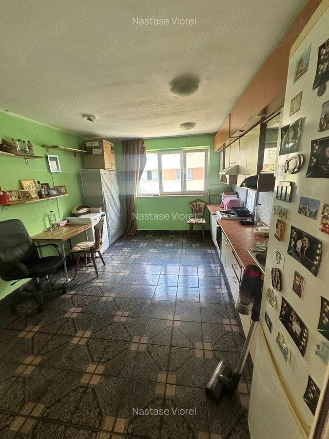 De vinzare, garsoniera - 5