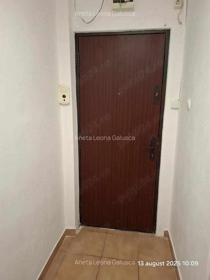 Apartament 2 camere, semidecomandat. 47m2, centrala gaze,parcare,zona centrala - 4 Apartament 2 camere, semidecomandat. 47m2, centrala gaze,parcare,zona centrala - 4