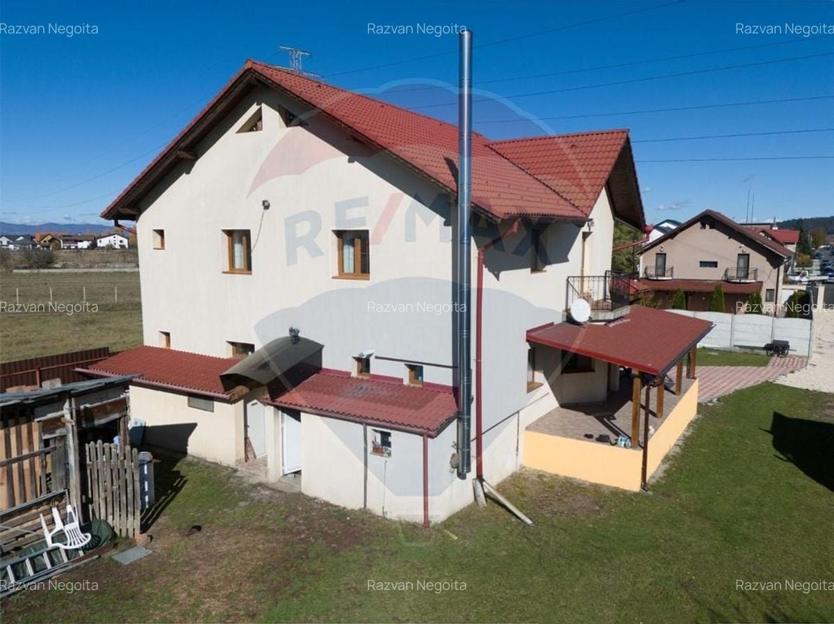 Casa 4 camere, mobilata si utilata, 2 389 m2. teren, Sanpetru! - 37