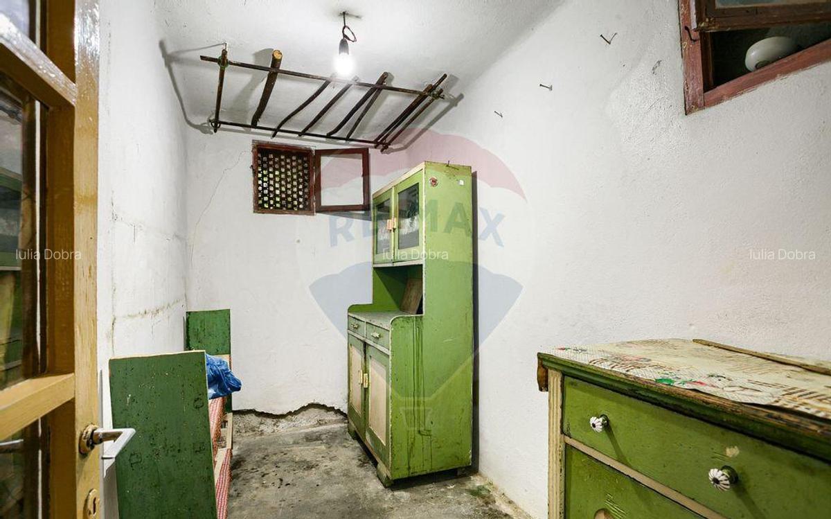 Casa solida cu 4 camere, demisol ?i garaj Pecica - 1