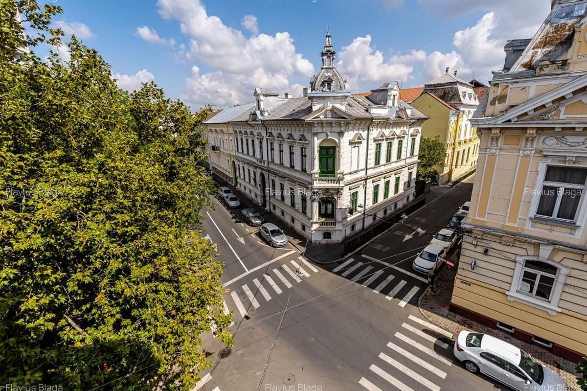 Clădire ultracentrală de vânzare Bulevardul Decebal Comision 0 - 4