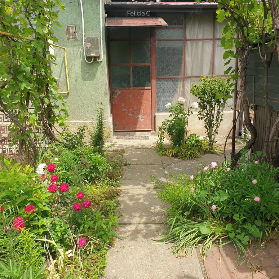 Casa de vanzare in Craiova pe Raului, teren mare - 2