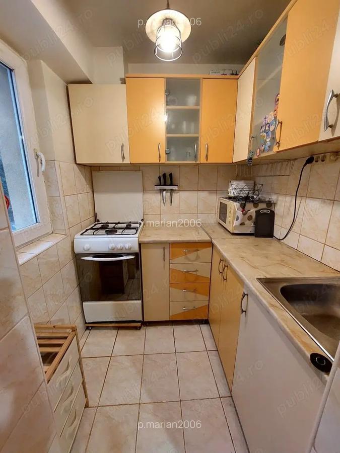 Proprietar vand garsoniera confort 1 etaj 2 - 4