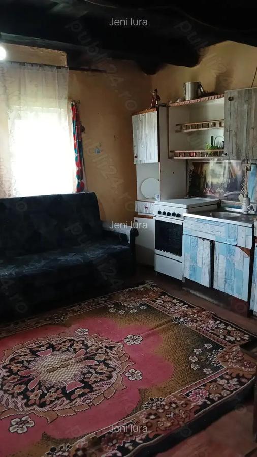 In localitatea Miresu Mare, casa cu 10 ari teren, la drum asfaltat - 3