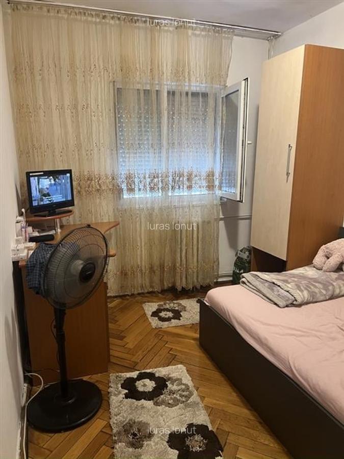 Apartament cu 3 camere semidecomandat în Iosia - 4