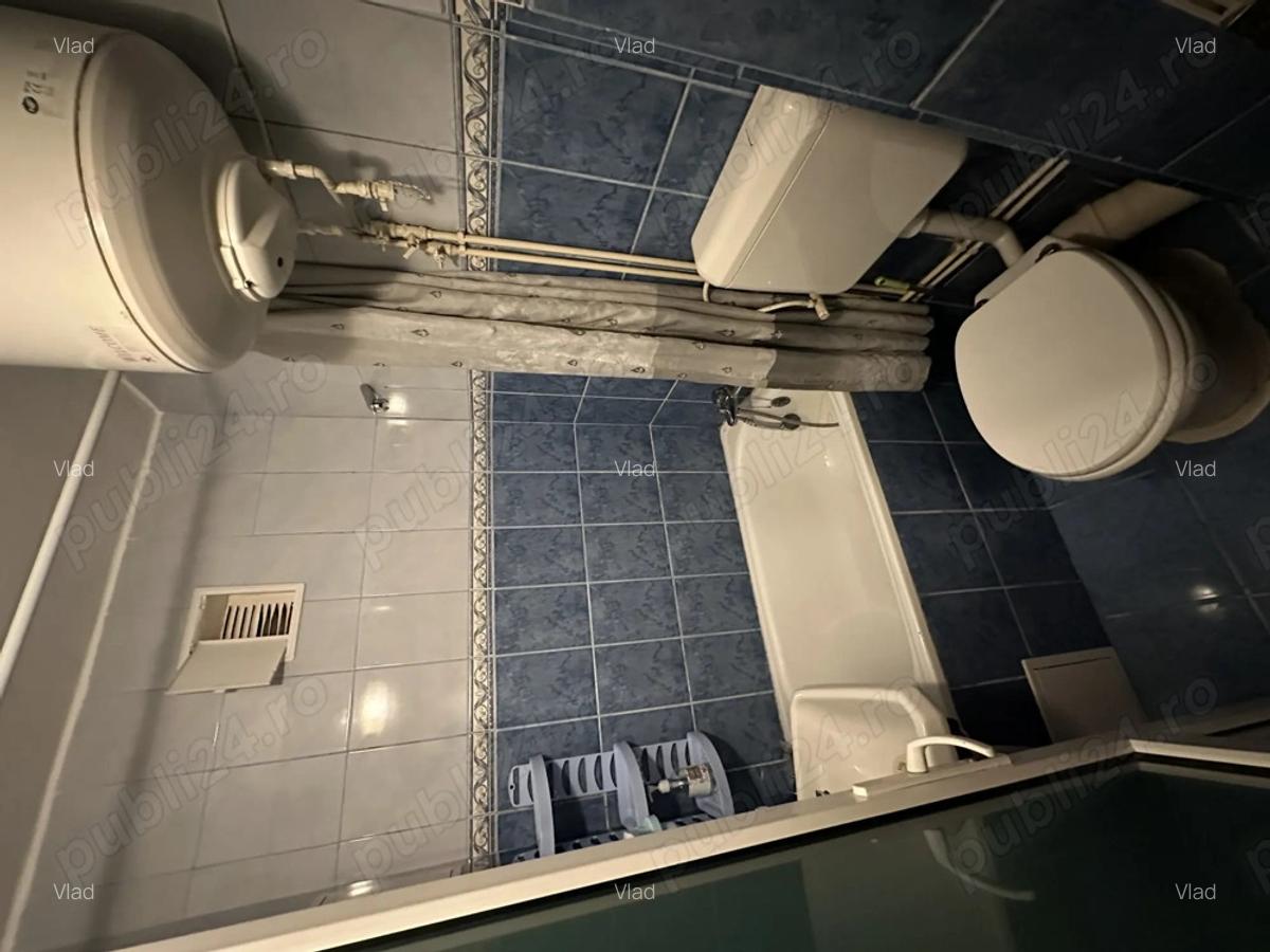 Inchiriez Garsoniera 24mp in zona Piata Tractorul , et.1 - 7