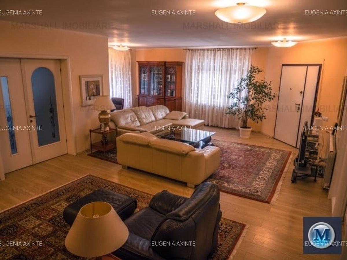 Casă cu 7 camere în Vest - 2