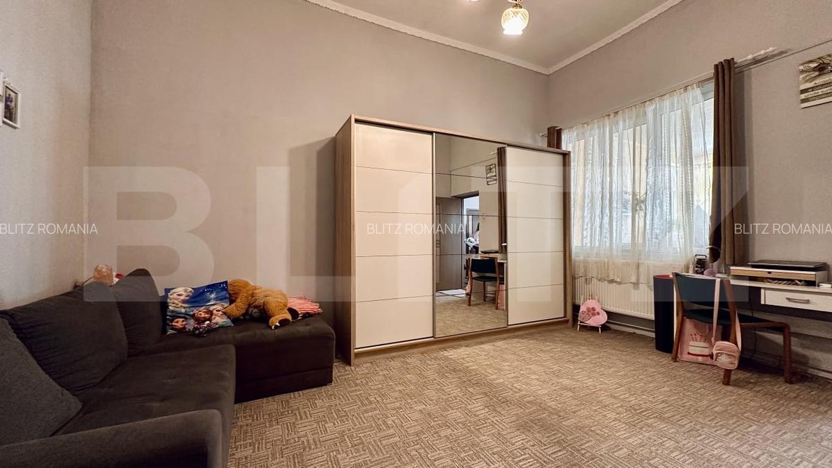 Apartament cu 3 camere la curte comuna, central, 2 parcari, centrala gaz - 2