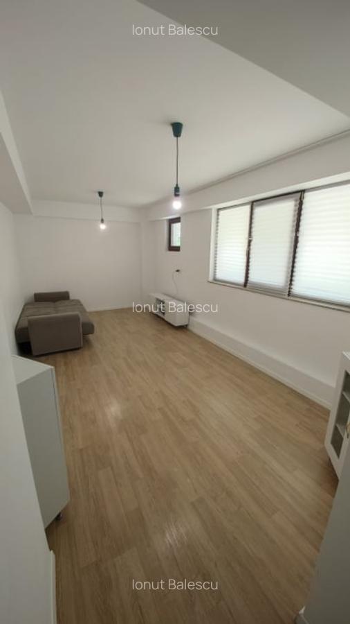 Apartament cu 2 camere decomandat, mobilat în Băneasa - 9