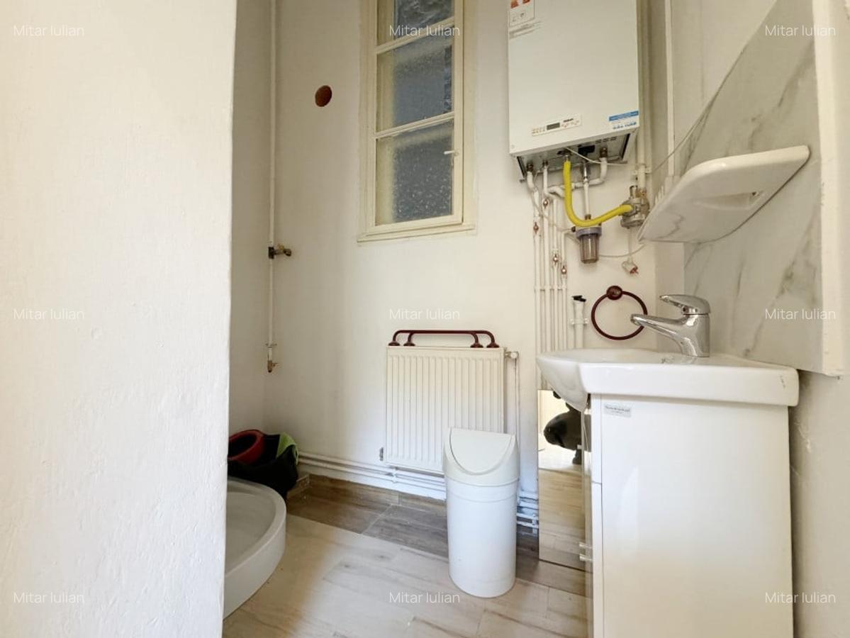 Apartament cu 3 camere nedecomandat, mobilat în Ultracentral - 11