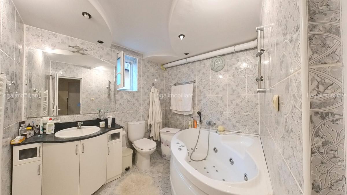 Casa exclusivista - zona centrala foarte cautata - cu 608 mp teren - 10